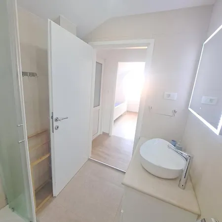 Apartment Josip